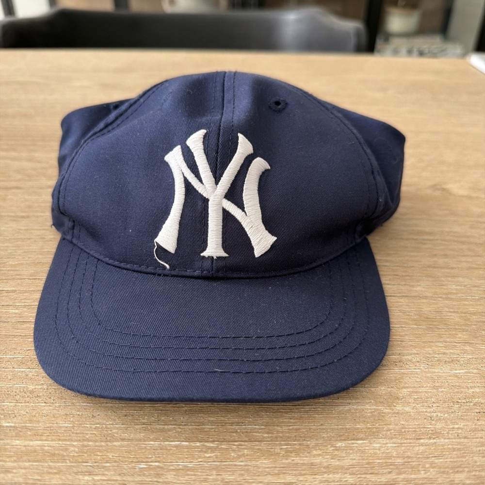 Vintage 90s GrossCap New York Yankees MLB Embroidered SnapBack Hat Youth